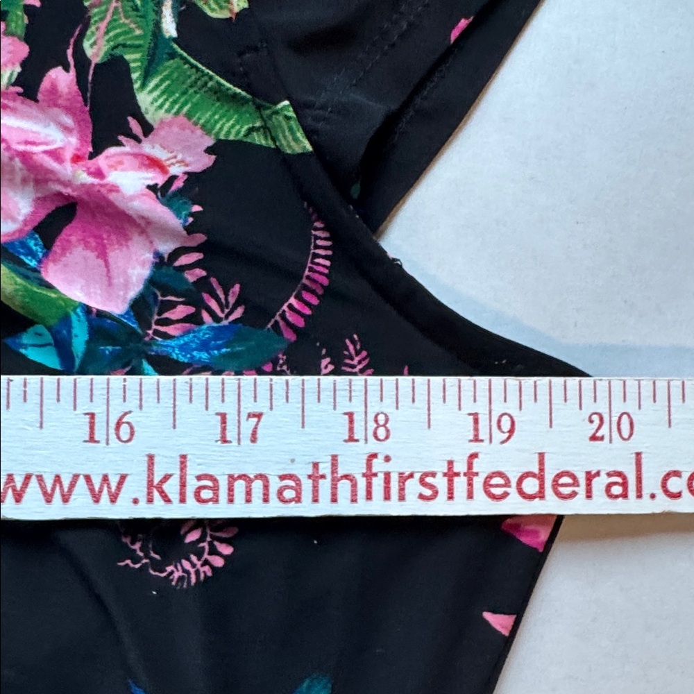 I.N.C. Floral printed lace up Rouched slinky blouse Top Womens L stretch office - Picture 12 of 12